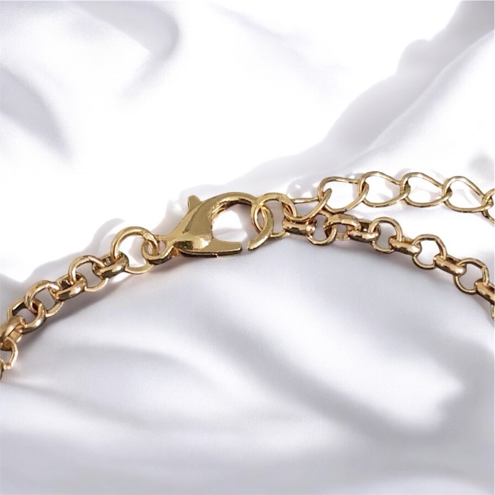 Women’s gold stainless steel round 6.5 inch bracelet - with 2 inch extender - Picture 3 of 4